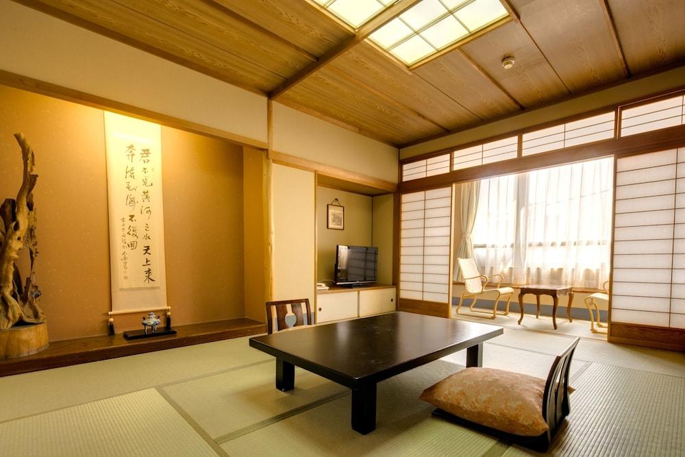 Hotel Shiroyama Yugawara Extérieur photo