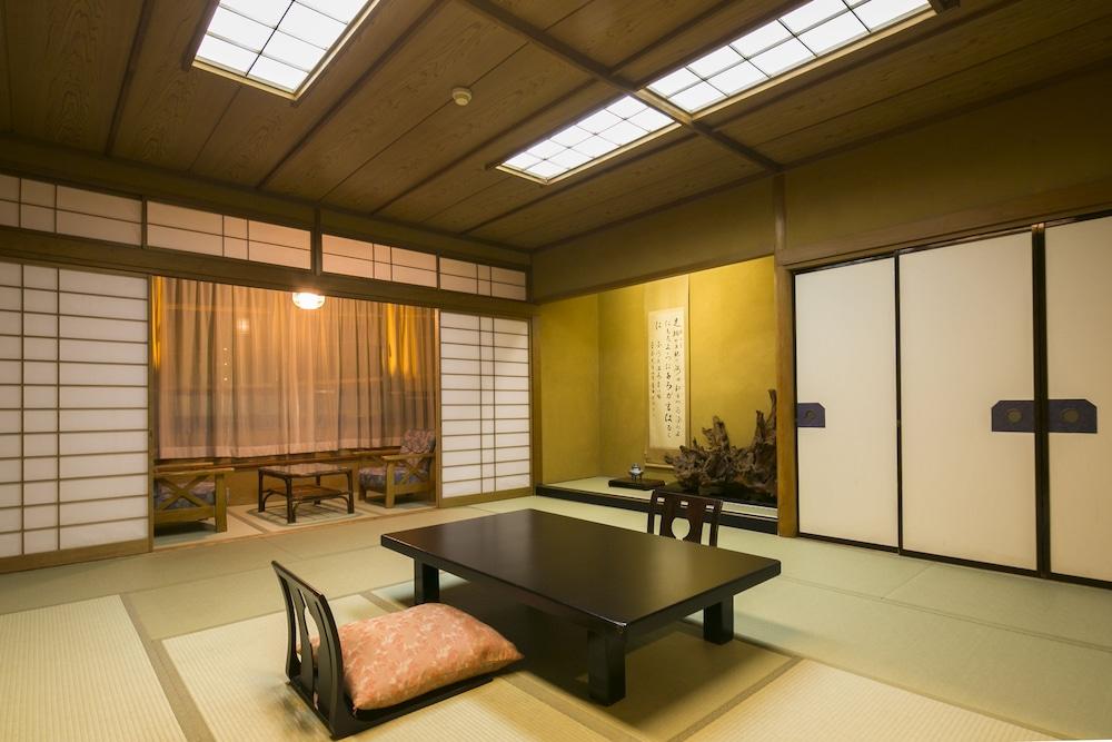 Hotel Shiroyama Yugawara Extérieur photo