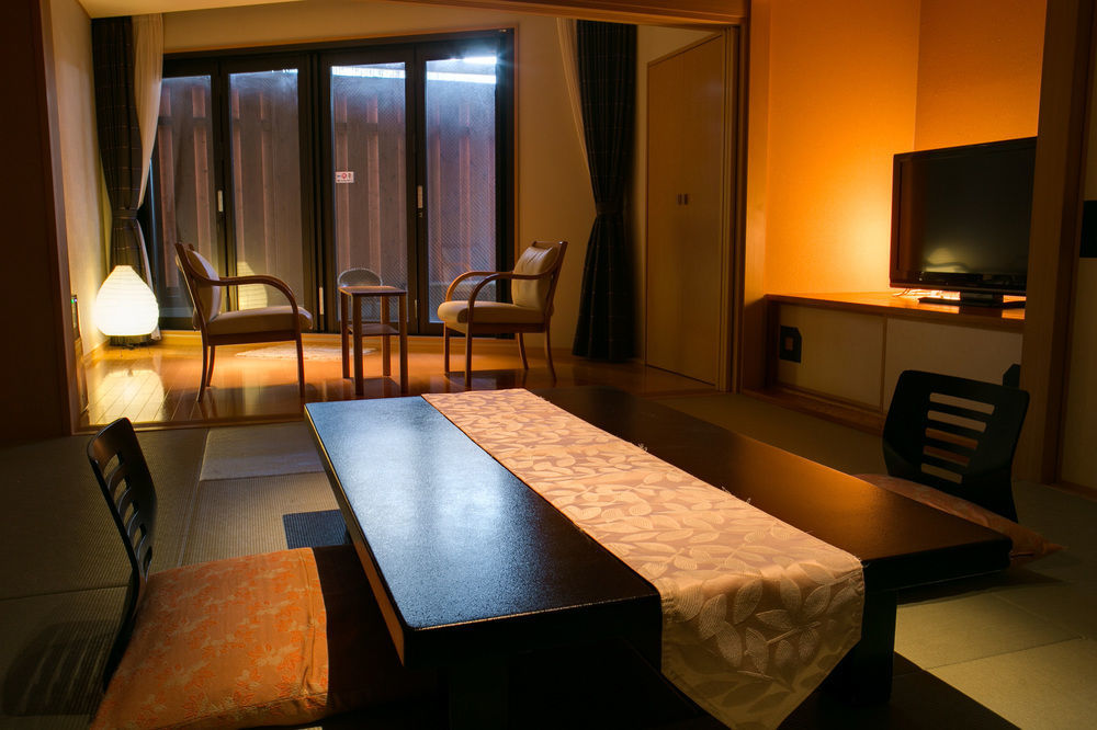 Hotel Shiroyama Yugawara Extérieur photo